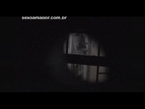❤️ 블론디는 중공 벽돌 뒤에 숨겨진 이웃 뱃사공에 의해 비밀리에 비디오에 녹화됩니다. ❤️❌ 섹스 ko.novoporn.ru에서 ❤